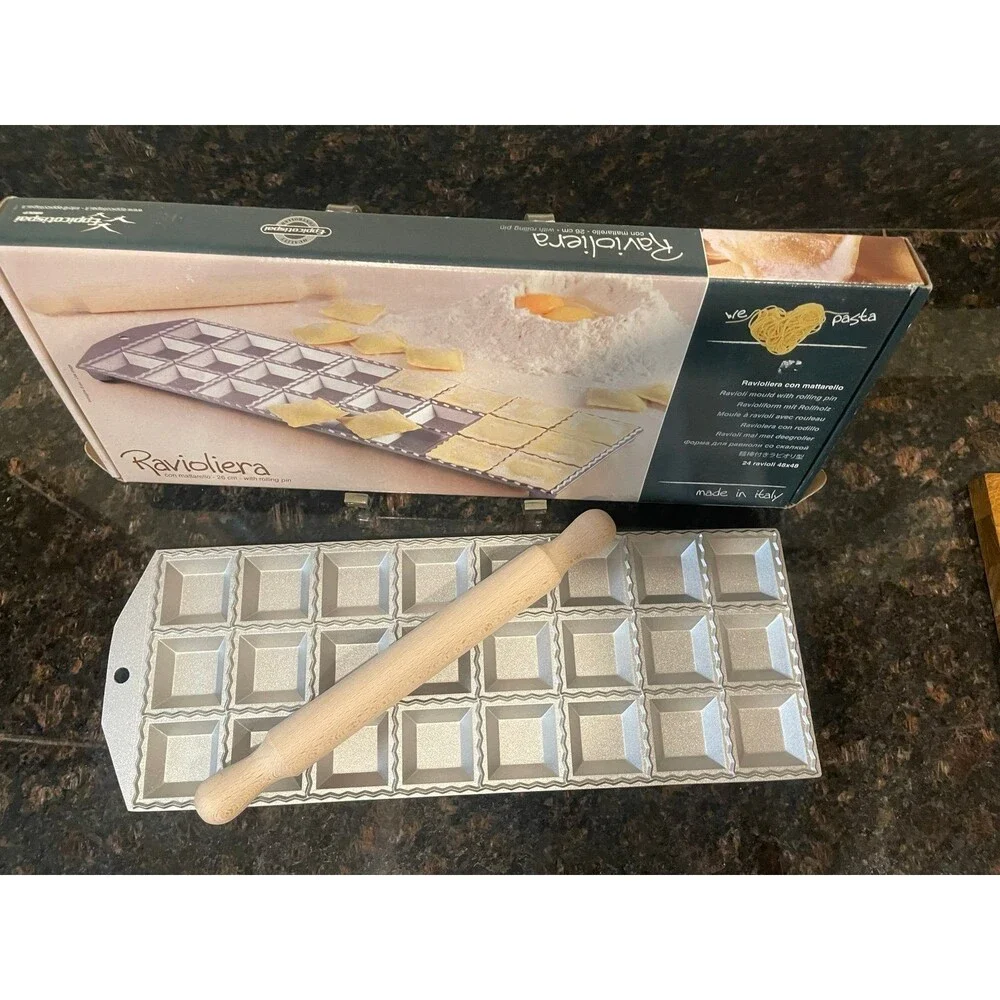 2 Eppicotispai Aluminum Square Ravioli Molds